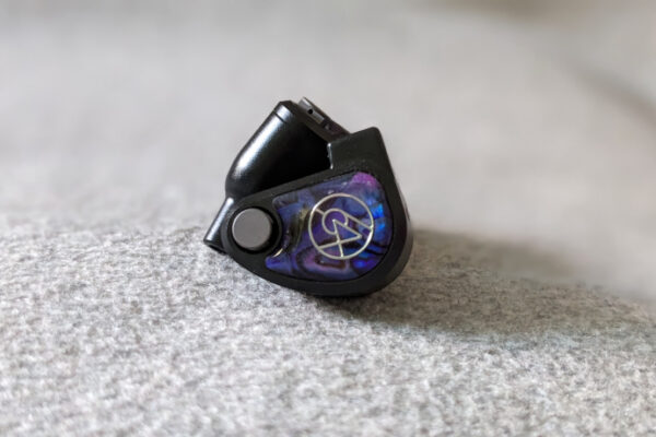 64 Audio Volür